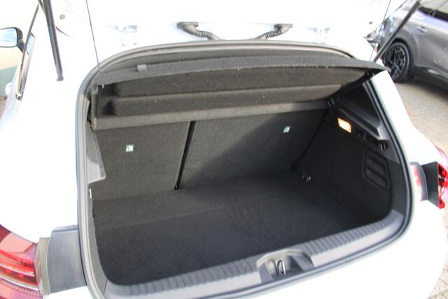 Renault CLIO 1.6 E-Tech Hybrid 140 Serie Limitee E-TECH | Camera | Groot scherm | Dode hoek detectie