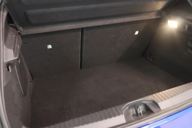 Renault CLIO 1.6 E-Tech Full Hybrid 145 esprit Alpine | 360° Camera | BOSE audio | Sportstoelen | Navigatie | Adaptieve cruisecontrol | LED koplampen |