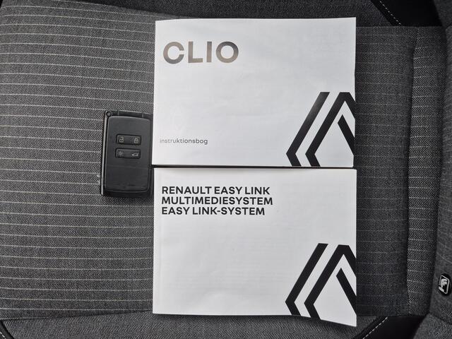 Renault CLIO 1.0 TCe 90 Techno Handgeschakeld / Pack winter / Navigatie via Apple Carplay of Android Auto / Achteruitrijcamera / Cruise control / Keyless Entry/Start / Parkeersensoren achter / Stuur en Stoel verwarming /