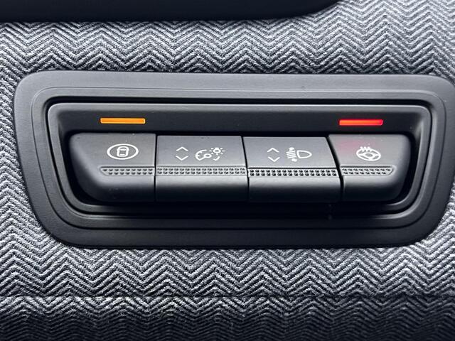 Renault CLIO 1.0 TCe 90 GPF techno / Fabrieksgarantie tot 07-2027** / Slechts 1.282 km / Stuur- en stoelverwarming / Navigatie / Apple Carplay Android / 16"LM wielen /