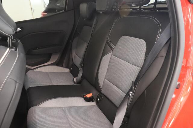 Renault CLIO 1.0 TCe 90 GPF techno | 360 Camera | Navigatie 9,3" | Climate control | LED | AppleCarplay AndroidAuto | all season banden | |