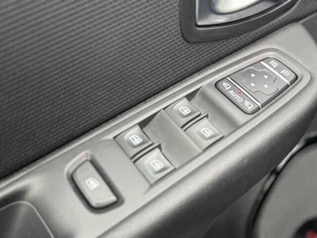 Renault CLIO Estate 0.9 TCe Leer NAVI ECC AIRCO Cruise