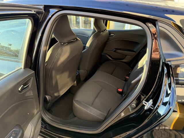 Renault CLIO 1.6 E-Tech Full Hybrid 145 evolution | Demo | Navigatie | Achteruitrijcamera | DAB | LED | Airco | Cruise Control | All Season banden |