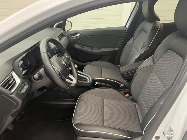 Renault CLIO 1.0 TCe Intens / Eerste Eigenaar / Dealer Onderhouden / Navigatie / Camera / 17 Inch Velgen / Climate Control / Cruise Control / Keyless / LED Verlichting /