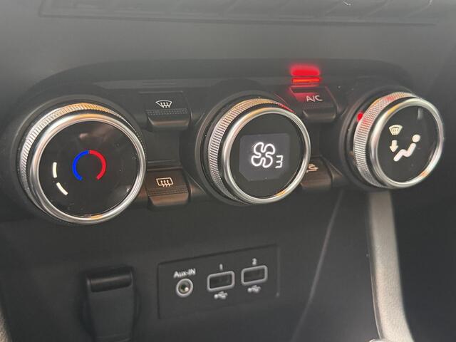 Renault CLIO 1.6 E-Tech Hybrid 140 Business Zen Airco / Camera achter / Carplay / Sensoren voor / 16" LM velgen