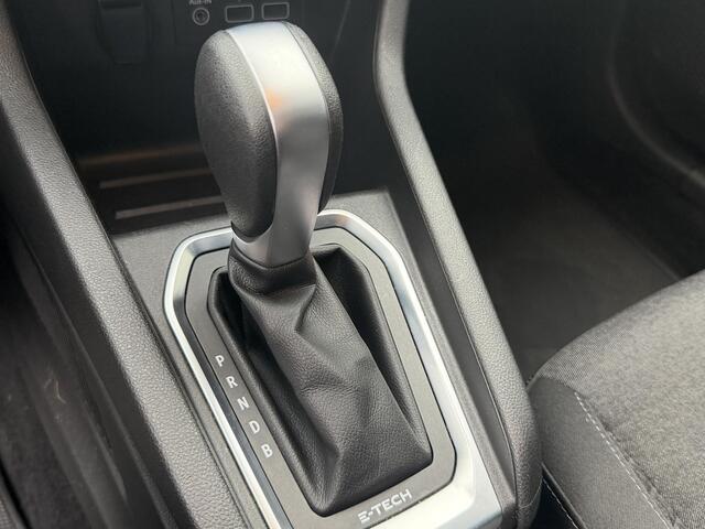 Renault CLIO 1.6 E-Tech Hybrid 140 Business Zen Airco / Camera achter / Carplay / Sensoren voor / 16" LM velgen