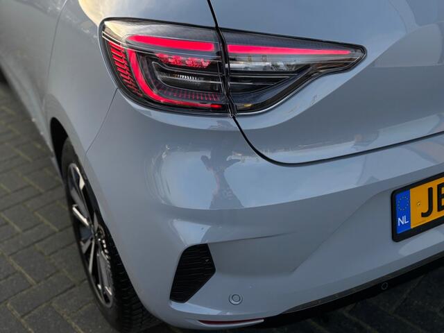 Renault CLIO 1.6 E-Tech Full Hybrid 145 Techno Pack Winter Grote Navi