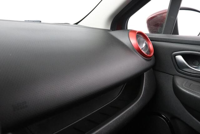 Renault CLIO TCe 120 EDC Intens | Automaat | 1e Eigenaar | Dealer Onderhouden |