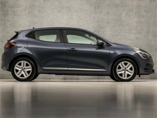Renault CLIO 1.0 TCe Sport (APPLE CARPLAY, NAVIGATIE, GETINT GLAS, LM VELGEN, SPORTSTOELEN, CRUISE, LED KOPLAMPEN, NIEUWSTAAT)