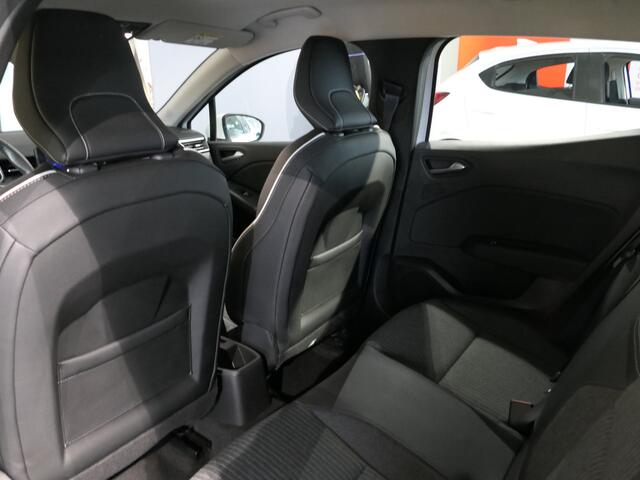 Renault CLIO 1.0 TCe Intens - Dealer onderhouden! - Navi - Sensor achter - Inklapbare spiegels - Allseasons