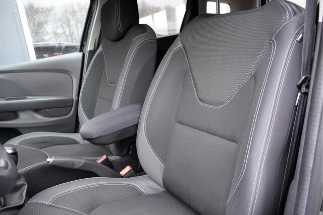 Renault CLIO Estate 0.9 TCe Zen BJ2017 Led | Pdc | Navi | Trekhaak | Airco | Cruise control | Extra getint glas