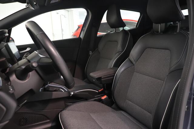 Renault CLIO 1.6 E-Tech Hybrid 145 Techno | Climate control | Camera | Navigatie | AppleCarplay | LED verlichting | Parkeersensoren |