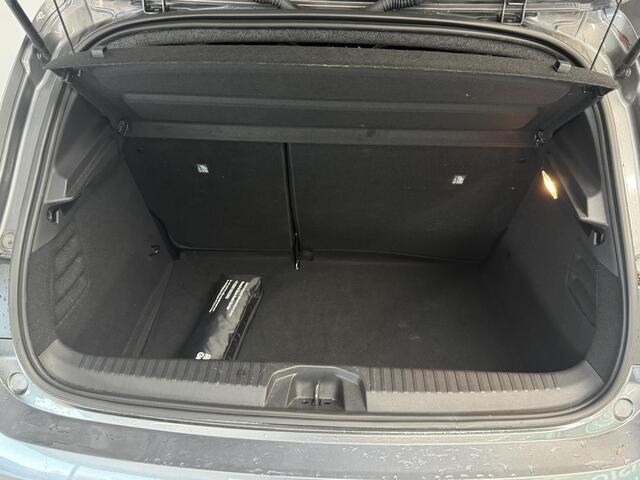 Renault CLIO 1.0 TCe 90 GPF techno | 360° Camera | All-Season banden | Navigatie | Apple CarPlay / Android Auto |