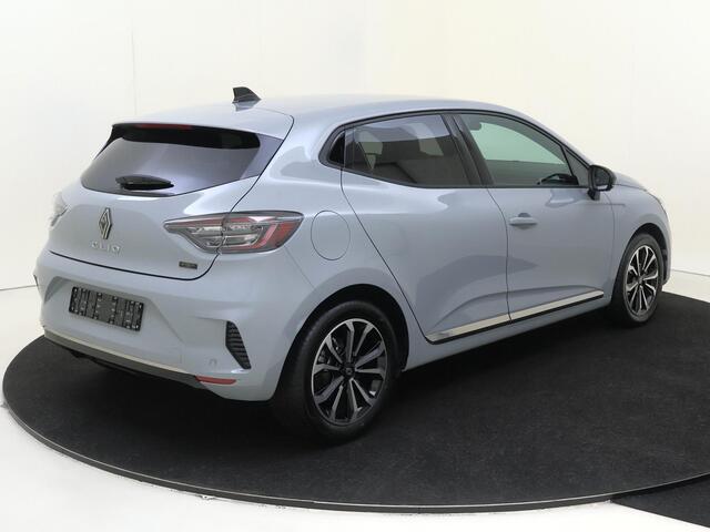 Renault CLIO 1.6 E-Tech Full Hybrid 145 techno AUTOMAAT | Navigatie | Parkeersensoren | 360 Camera |