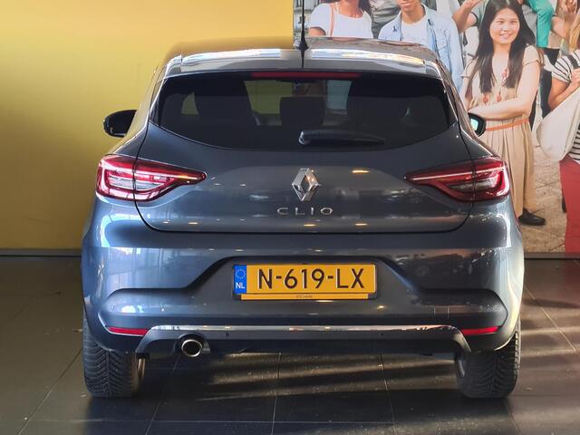 Renault CLIO 1.0 TCe 90 Intens NAVIGATIE | PARKEERSENSOREN ACHTER | CLIMATE CONTROL | LICHTMETALEN VELGEN | PRIVACY GLASS