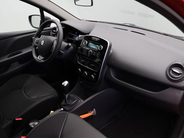 Renault CLIO Estate 0.9 TCe Life | Airco | Bluetooth | Cruise control | Radio | Dealer onderhouden |