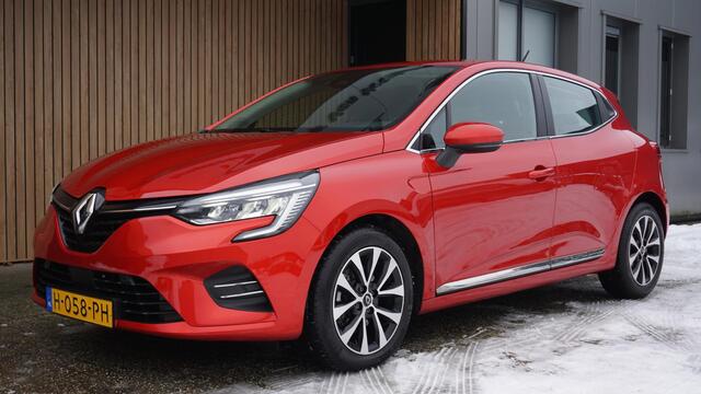 Renault CLIO 1.3 131PK TCe Automaat Intens 5Drs LED Navi Stoelverwarming A-Camera 16inch LM *NL auto* 37609km!