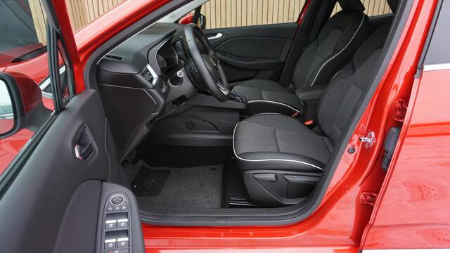 Renault CLIO 1.3 131PK TCe Automaat Intens 5Drs LED Navi Stoelverwarming A-Camera 16inch LM *NL auto* 37609km!