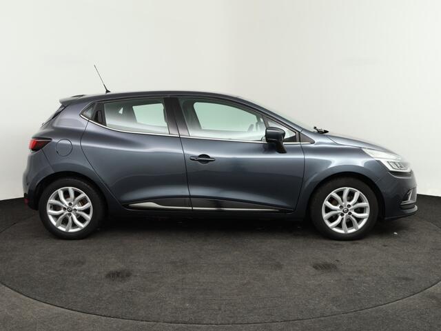 Renault CLIO 0.9 TCe Intens | Lichtmetaal o Navigatie o Half Leder