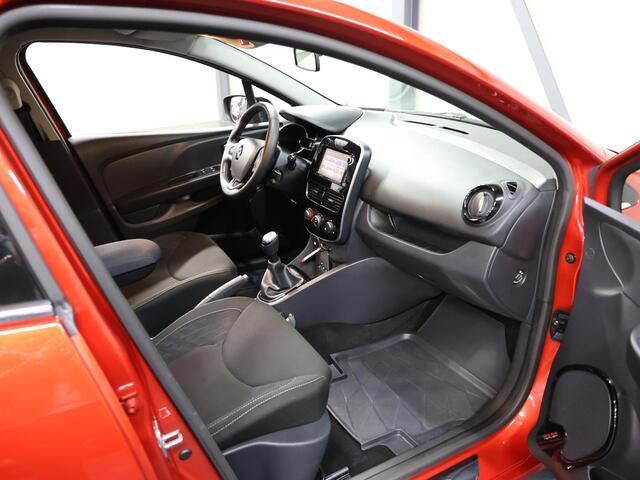 Renault CLIO 90PK TCe Limited | 2de eigenaar | Keyless | Radio/DAB | 16"LMV | Armsteun | Navigatie | LED | Airco | Isofix | Privacy Glass | Parkeersensoren | NL AUTO! |