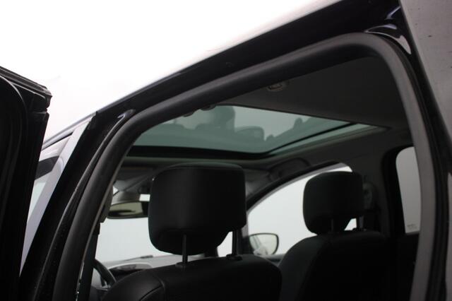 Renault CLIO 1.5 dCi Intens - Panorama, Camera, Half leer, Navi, LED, Stoelverw.