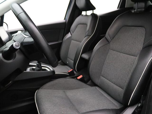 Renault CLIO 100pk TCe Intens Cruise | Climate | Carplay | Navi | Parkeersens. achter