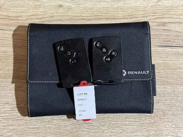 Renault CLIO Estate 0.9 TCe Limited | Navigatie | Cruise Control | Airco | APK 18-11-2026 |