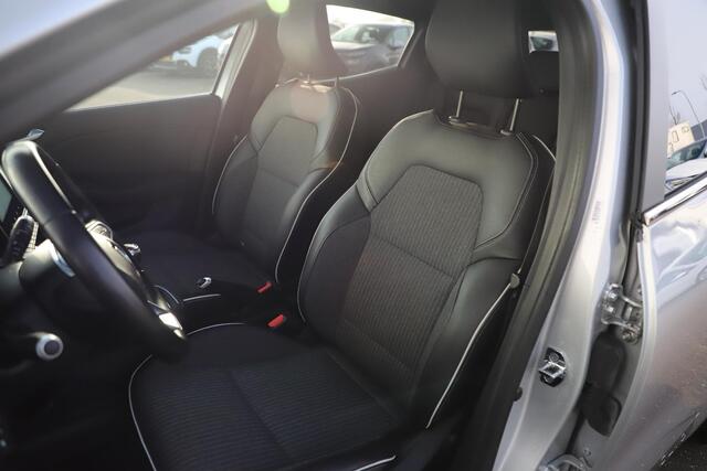 Renault CLIO 1.0 TCe Intens 101PK Half Leder 17 inch LMV LED Navigatie Carplay Android Climate Cruise Control Rijstrooksensor