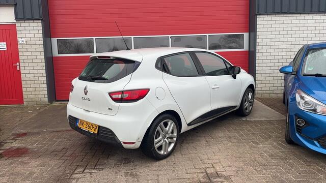 Renault CLIO 0.9 TCe Zen NAVI / AIRCO / BLUETOOTH / CRUISE / DAB+ / NL-AUTO