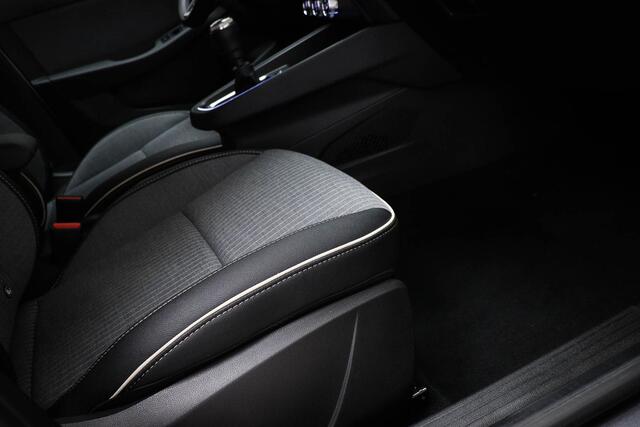 Renault CLIO 1.0 TCe 90 GPF techno | LED | DAB | APPLE | 360 CAMERA