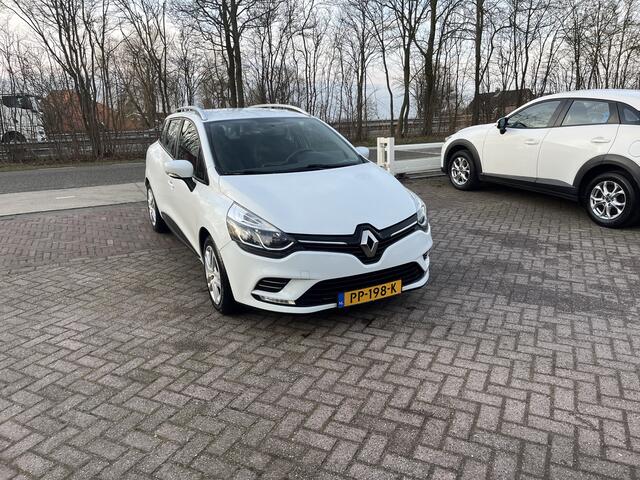 Renault CLIO Estate 0.9 TCe Zen NAVI CARPLAY
