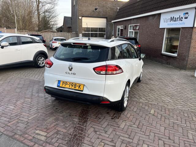 Renault CLIO Estate 0.9 TCe Zen NAVI CARPLAY