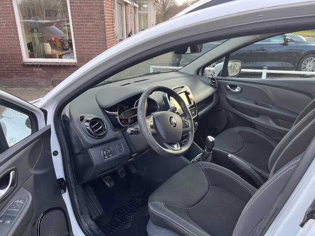 Renault CLIO Estate 0.9 TCe Zen NAVI CARPLAY