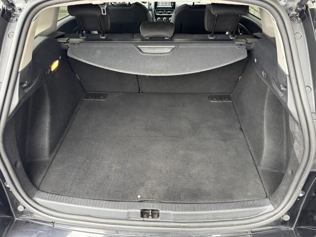 Renault CLIO Estate 0.9 TCe Limited | Volledig Dealer Onderhouden | Navigatie | Parkeersensoren | Cruise Control |