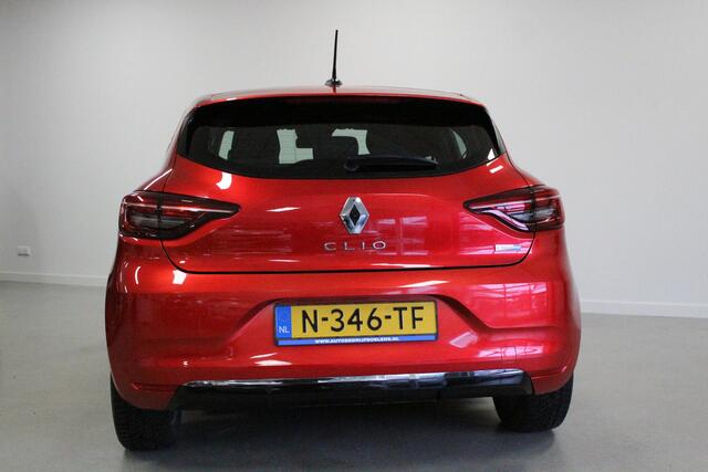 Renault CLIO 1.6 E-Tech Hybrid 140 Intens | NAVIGATIE | 16'LMV | KEYLESS | CAMERA | LED-KOPL | DAB | CRUISE | L.D.S |