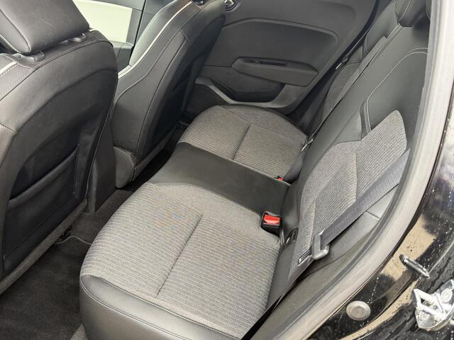 Renault CLIO 1.0 TCe 90 Techno / Clima / Navi / Carplay / Camera / 16" lm velgen / Donker glas