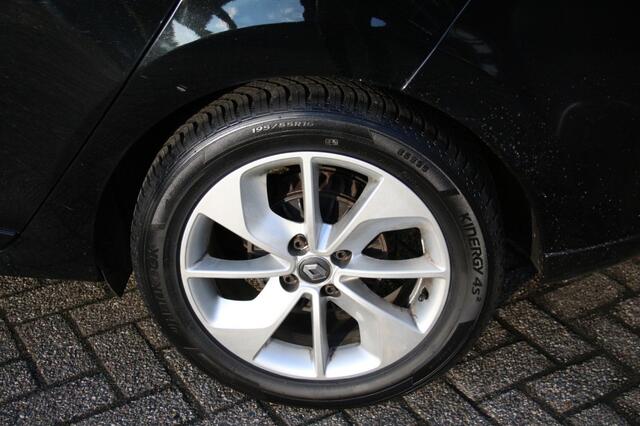 Renault CLIO 0.9 TCe Limited Estate, Lichtm., DAB, Trekhaak, Cruise, Airco