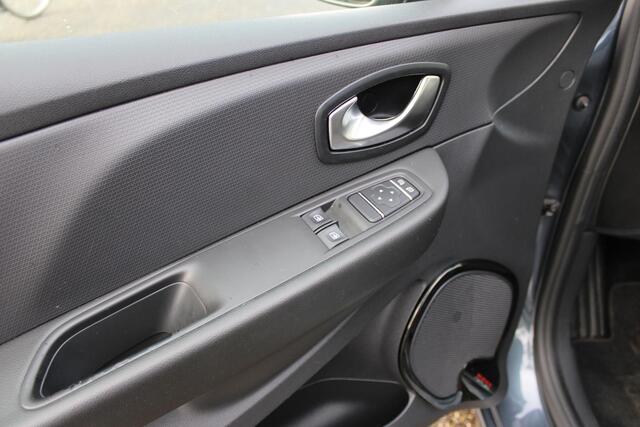 Renault CLIO Estate 1.2 16V Limited Navi, Bleutooth, Trekhaak