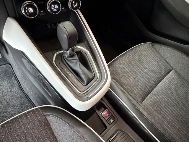 Renault CLIO 1.0 TCe 92pk Aut | Intens | Groot Navi | Bose | 17" | Dode hoek | 360 | Stoel & Stuur verwarming | Volledig Renault Dealer onderhouden!