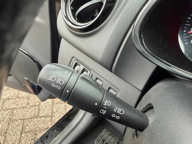 Renault CLIO Estate 0.9 TCe Intens Clima/Halfleer/Navi/Cruise/Keyless