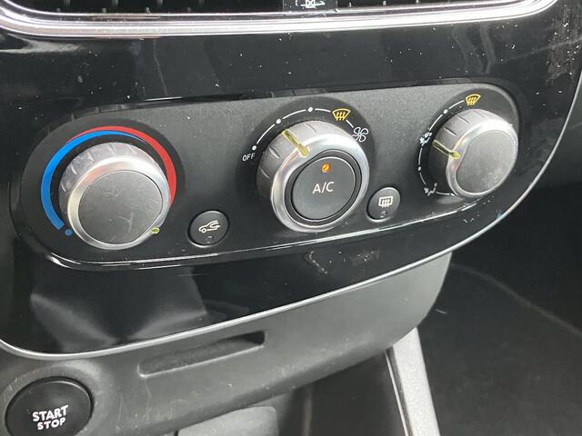 Renault CLIO TCe 90 Limited * PARKEERSENSOREN *