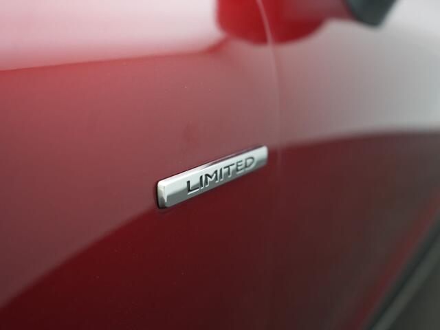 Renault CLIO Estate TCe 120 Limited - RIJKLAARPRIJS - 120 PK - 4 cilinder motor - Cruise Control - DAB - Lichtmetalen Velgen