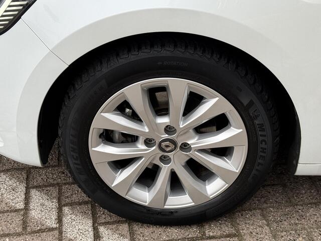 Renault CLIO 1.6 E-Tech Hybrid 140 Zen | Apple Carplay & Android Auto | LED | DAB | Parkeersensoren | Cruise Control | Airco | Lichtmetaal |