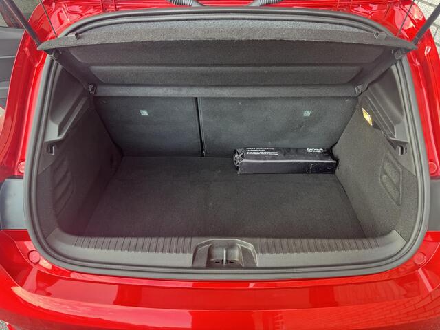 Renault CLIO 1.6 E-Tech Full Hybrid 145 Esprit Alpine | 360° Camera | Adaptive Cruise Control | Navigatie | Apple CarPlay / Android Auto |