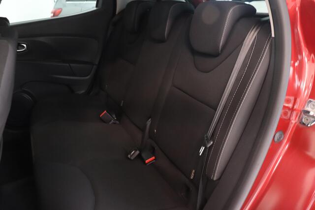 Renault CLIO 0.9 TCe Limited | Parkeersensor | Airco | Key-less | Navigatie |