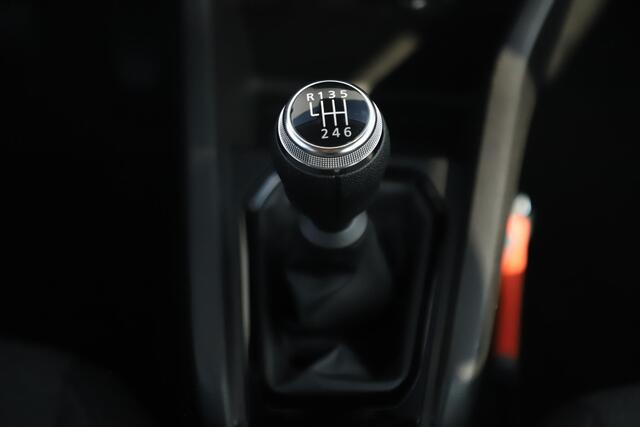 Renault CLIO 1.0 TCe 90 Equilibre Navigatie Carplay Android Climate Cruise Control Rijstrooksensor Parkeersensor All-season banden!