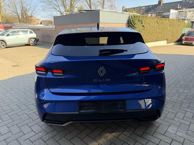 Renault CLIO 1.8 Hybrid 160 techno