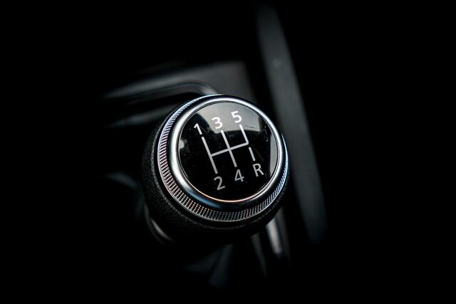 Renault CLIO 1.0 TCe 101 PK Life | Nieuw Model | Cruise | 5 Deurs | Airco | | Bluetooth | Verkeersbord detectie | Rijstrooksensor met correctie | 3 x Led |