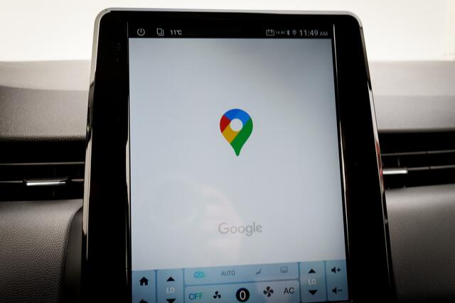 Renault CLIO 1.0 TCe 101 PK Life | Nieuw Model | Cruise | 5 Deurs | Airco | | Bluetooth | Verkeersbord detectie | Rijstrooksensor met correctie | 3 x Led |