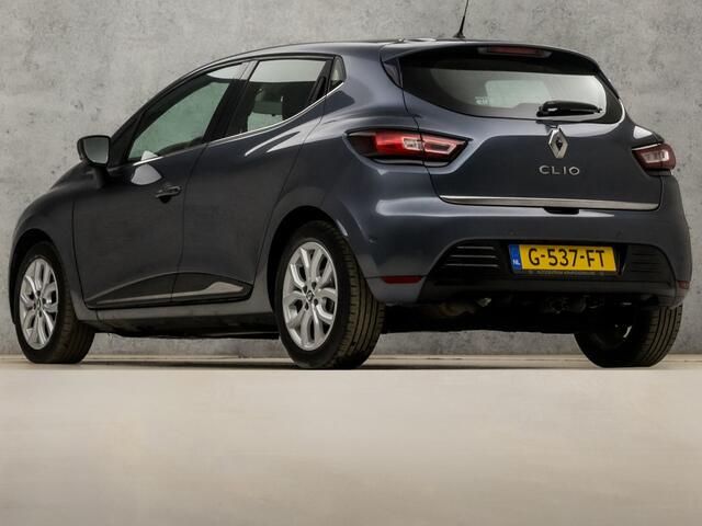 Renault CLIO 0.9 TCe Intens Sport (NAVIGATIE, CLIMATE, LEDER/ALCANTARA, CAMERA, SPORTSTOELEN, LED KOPLAMPEN, CRUISE, LM VELGEN, NIEUWSTAAT)